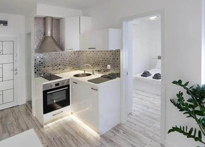 Beautiful Place In The Heart Of The City!!!! *