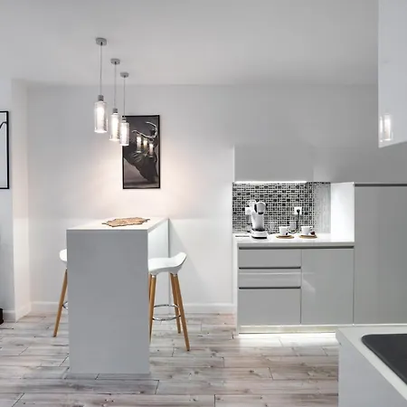 Beautiful Place In The Heart Of The City!!!! *