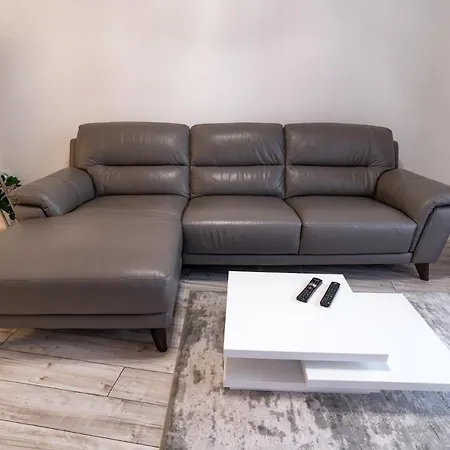 Beautiful Place In The Heart Of The City!!!!