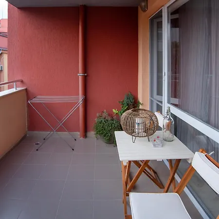 Beautiful Place In The Heart Of The City!!!! *